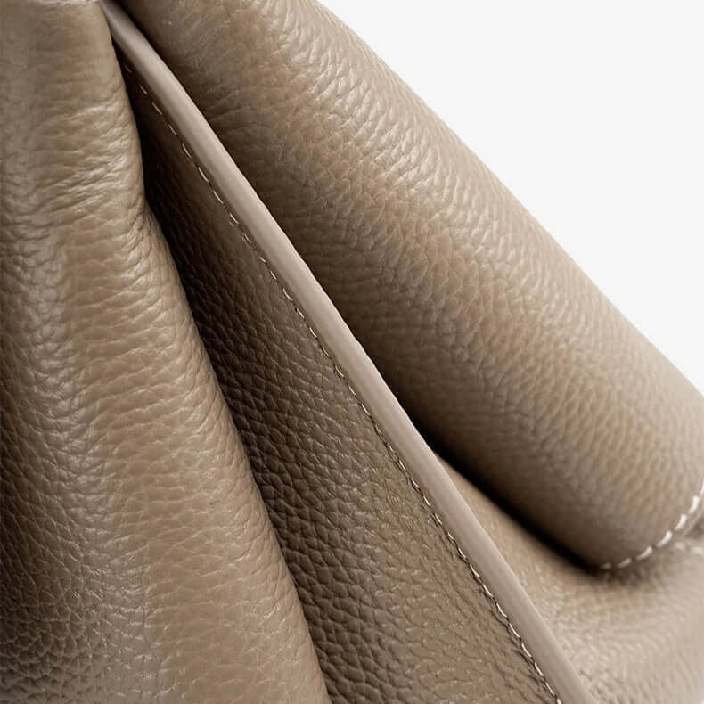 Bolsa Brionne Ely em Couro Legítimo 